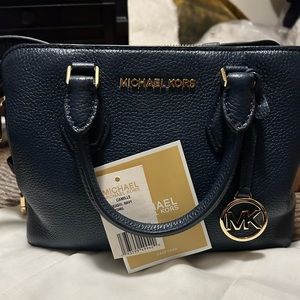 MK CAMILLE small leather satchel in NAVY.